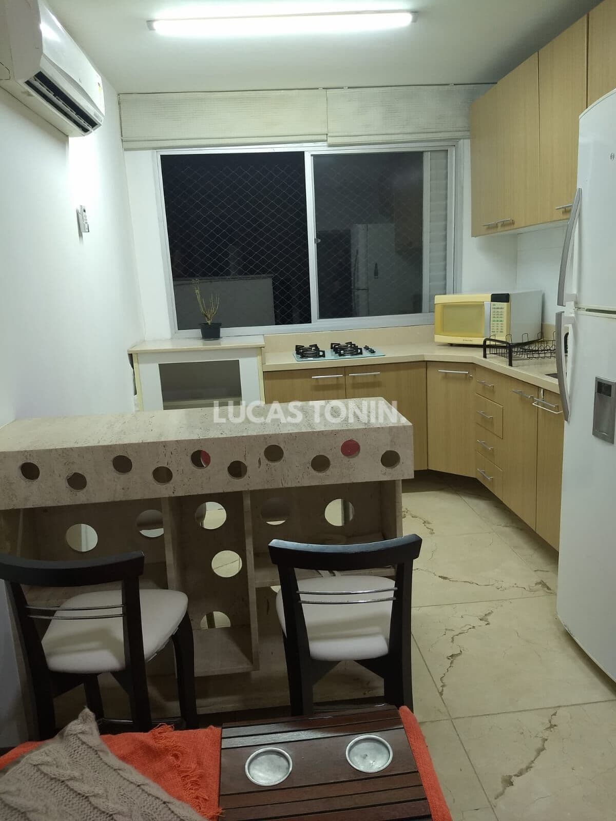 Apartamento Mobiliado 2 Quartos e 1 Banheiro Acácias Quadra Mar Balneário Camboriú