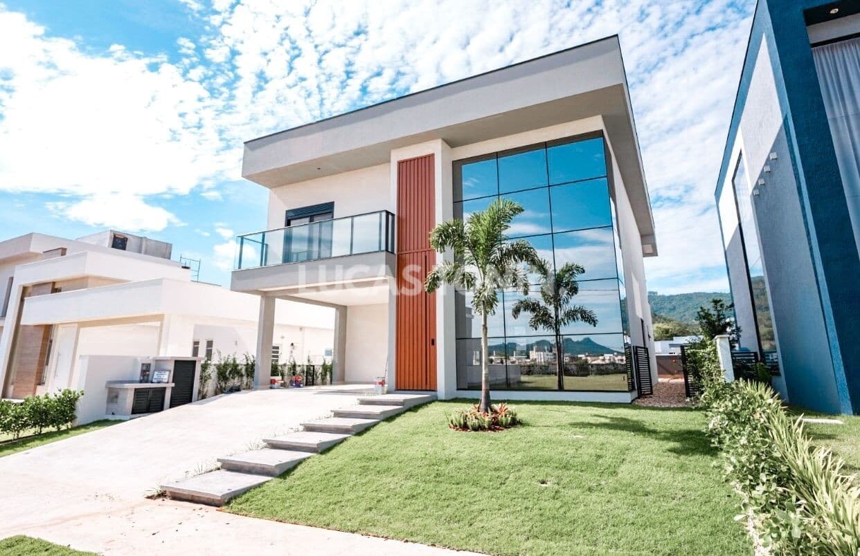 Sobrado Duplex Caledônia Private Camboriú 3 suítes 4 Vagas 315m² Moderno e Exclusivo