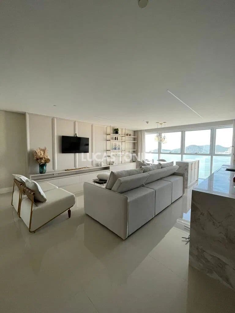 Apartamento 3 Suítes e 3 Vagas Quadra Mar Infinity Coast Balneário Camboriú