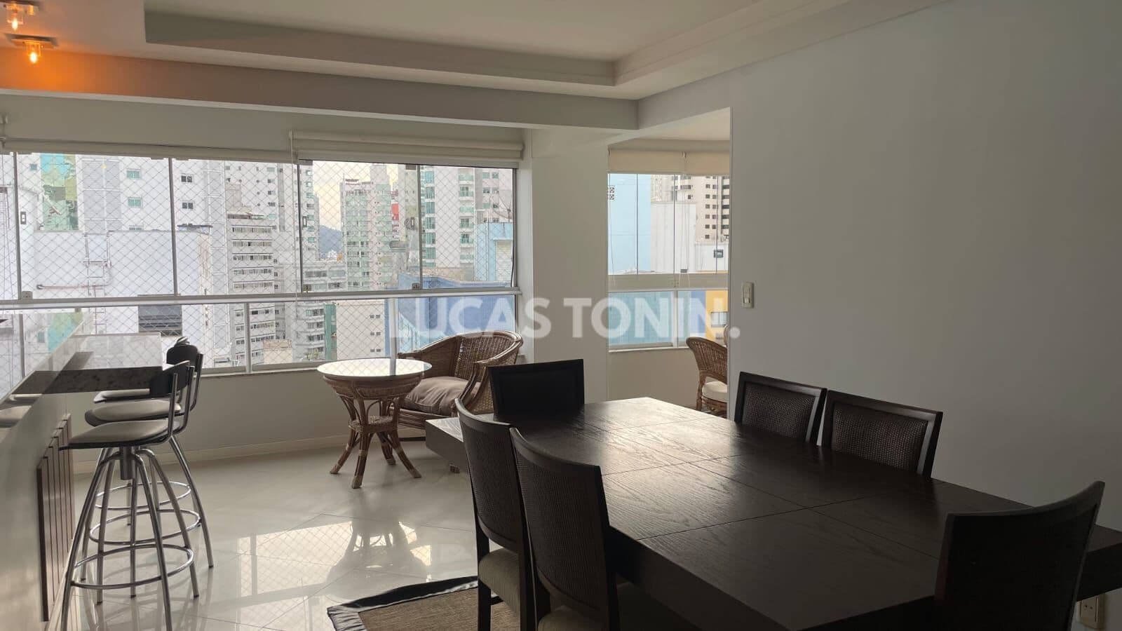 Apartamento Mobiliado 2 Quartos Sendo 1 Suíte Portal Sul Quadra Mar Balneário Camboriú