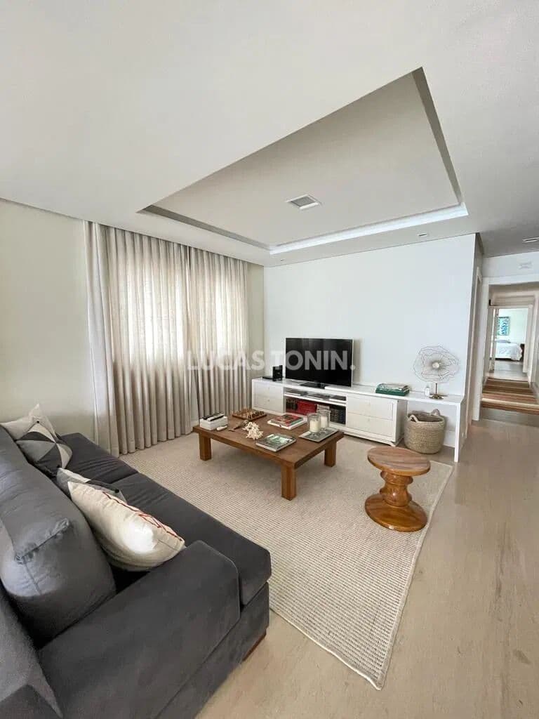 Apartamento 4 Suítes Sendo 1 Master e 4 Vagas Ocean Palace Frente Mar Balneário Camboriú