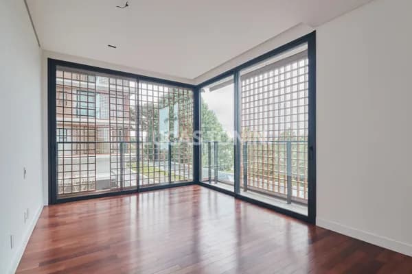 Apartamento Ampio Bigorrilho 2 Suítes 2 Vagas Oportunidade Curitiba