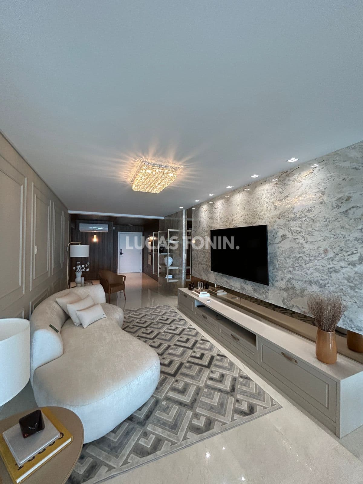 Apartamento Mobiliado 4 Suítes e 4 Vagas Cartier Frente Mar Meia Praia Itapema