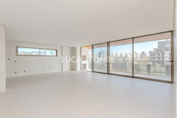Apartamento 3 Suítes e 3 Vagas Tirreno Frente Mar Praia Brava Itajaí