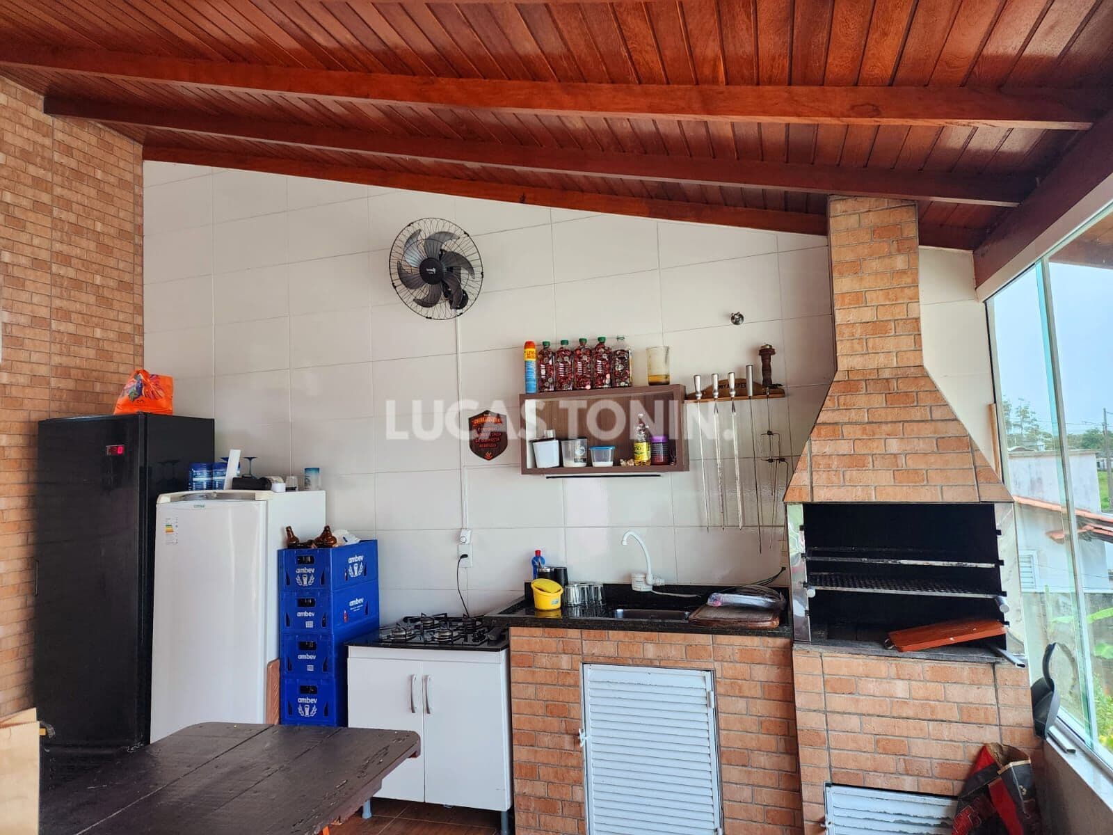 Casa de Rua com 2 Quartos em Porto Belo 2 Vagas Semi Mobiliada Nova Oportunidade