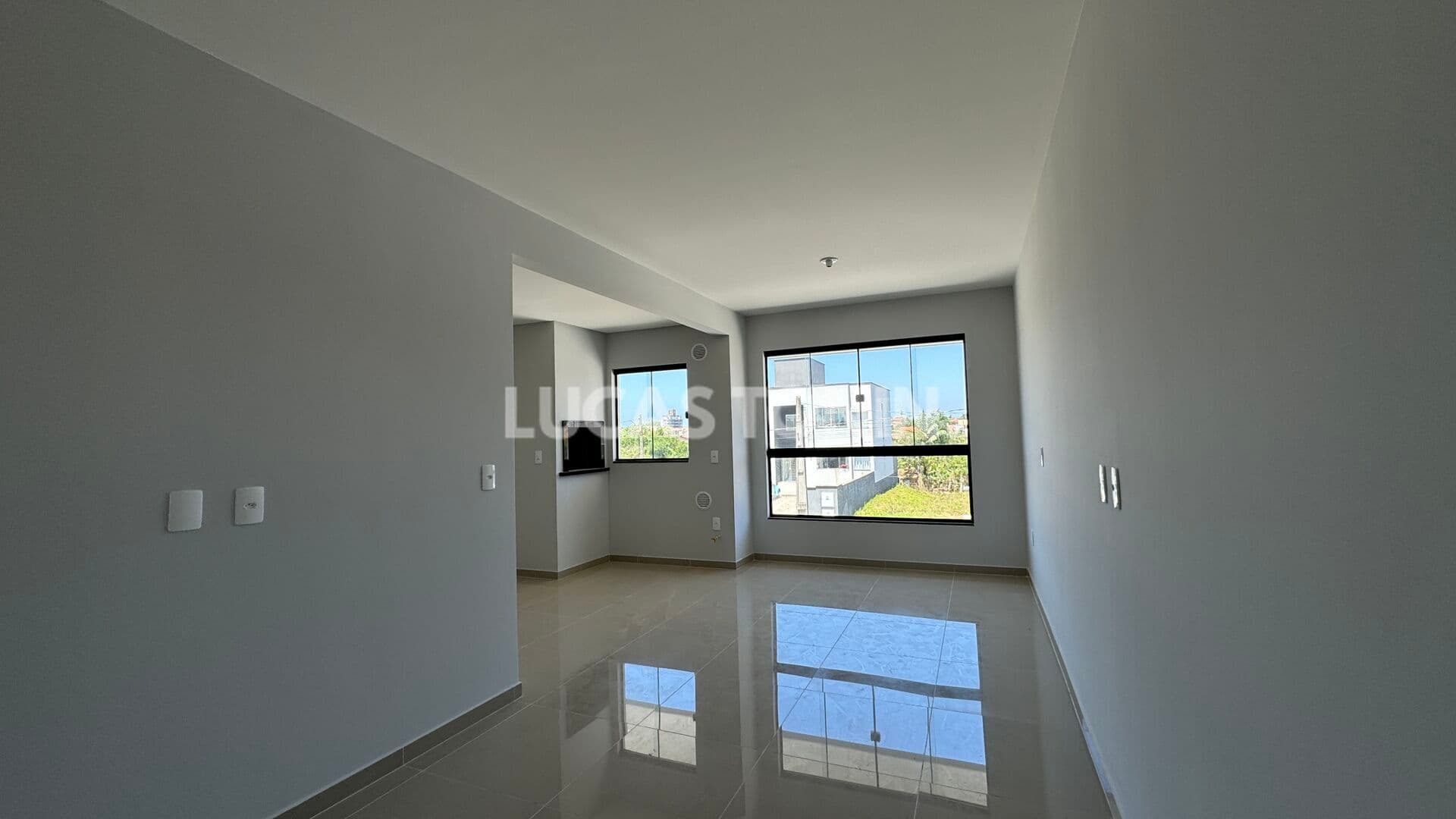 Apartamento Ilha do Grant com 2 Quartos sendo 1 Suíte 2 Vagas Itajuba Barra Velha