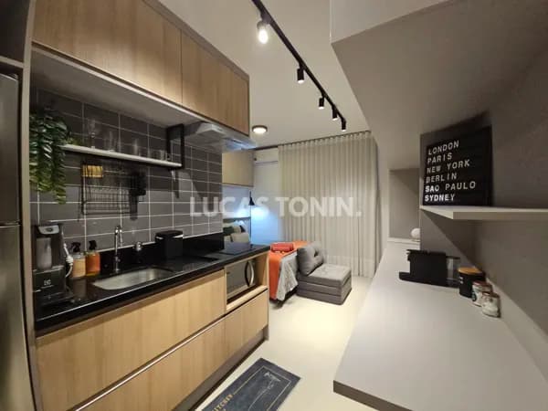 Studio no Centro de Curitiba Log Oportunidade para Airbnb Investimento em Locação