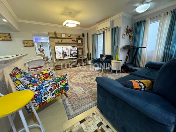 Apartamento Mobiliado com Sacada e Churrasqueira 2 Quartos 1 Vaga Centro Balneário Camboriú