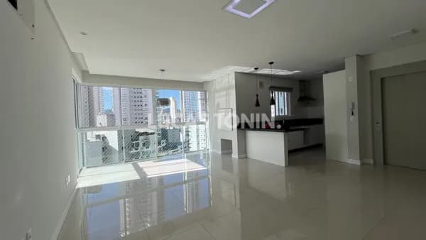 Apartamento 3 Suítes e 2 Vagas Hermosa Beach Quadra Mar Balneário Camboriú