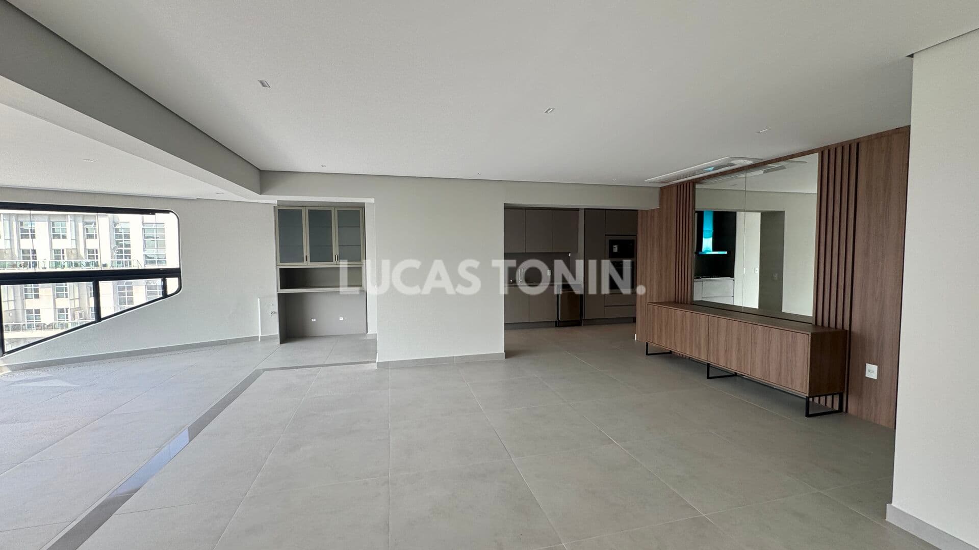 Apartamento com 3 Suítes no Parque da Cidade Mobiliado Decorado 4 Vagas Oportunidade