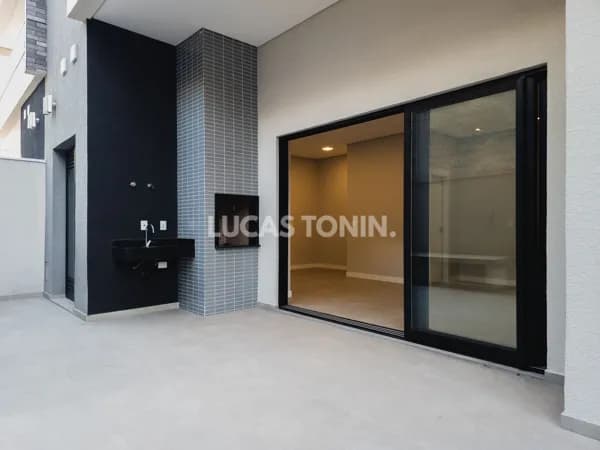Apartamento no Amaro Alto da XV com 3 Quartos sendo 1 Suíte 2 Vagas Novo Curitiba