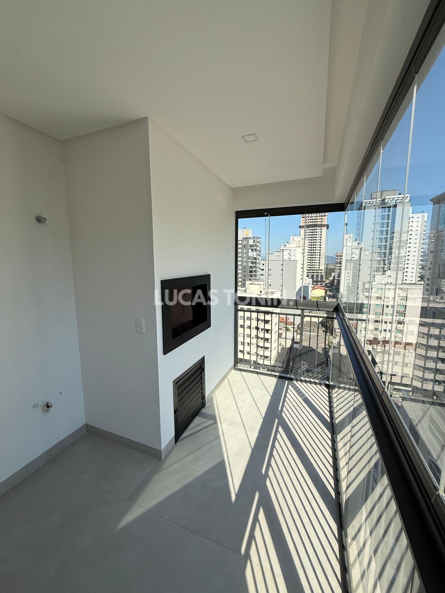Apartamento 3 Quartos Sendo 1 Suíte Tramonto Quadra Mar Meia Praia Itapema