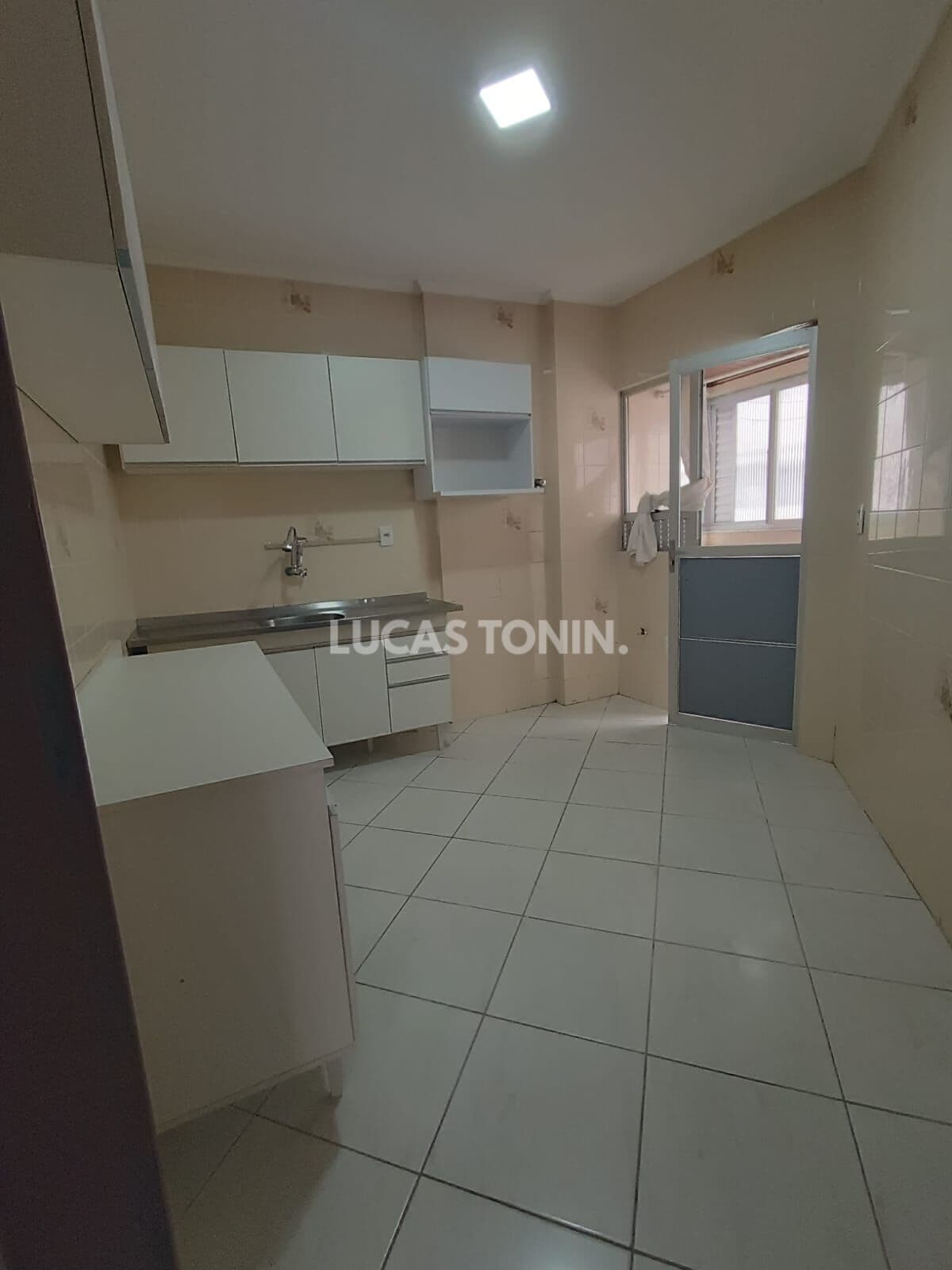 Apartamento Mobiliado 2 Quartos Sendo 1 Suíte Tatiane Próximo Mar Balneário Camboriú