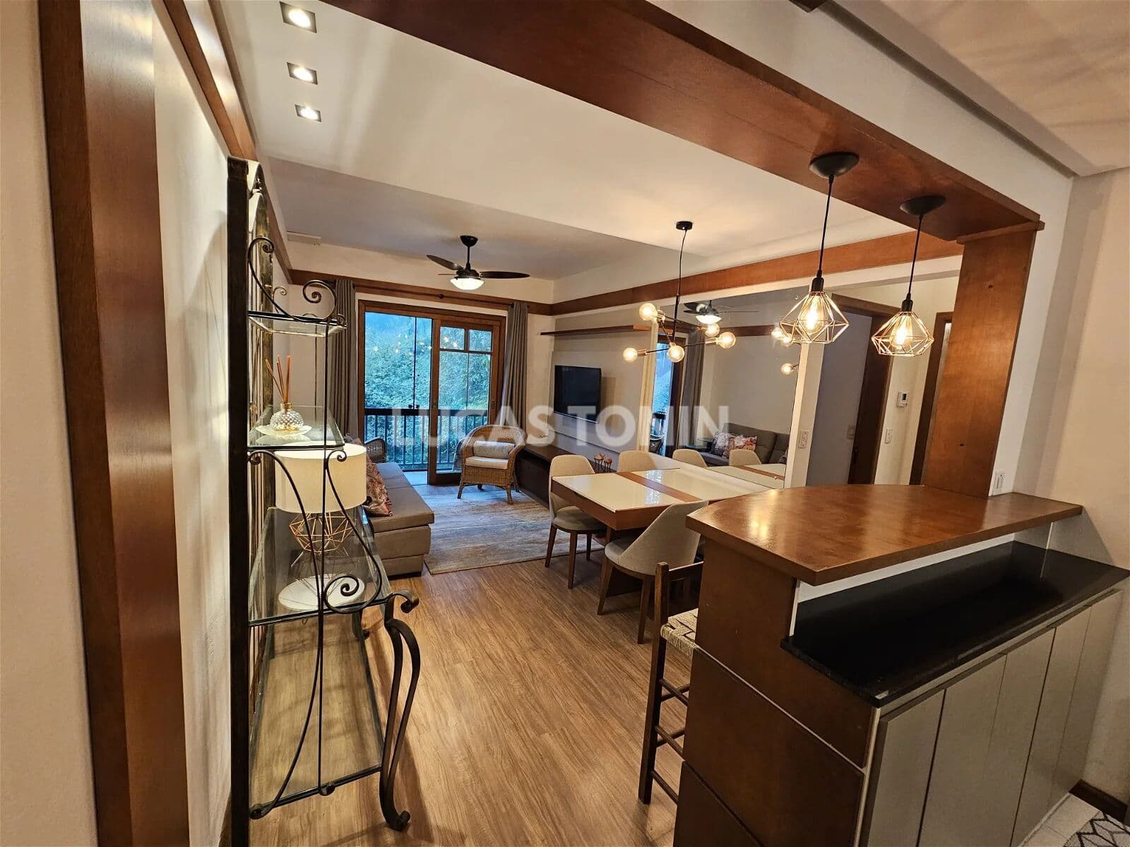Apartamento Villa di Trento com 1 Quarto 1 Vaga Mobiliado Decorado Planalto Gramado