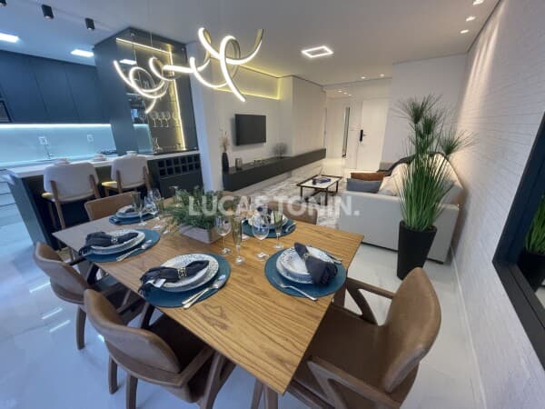 Apartamento Dresden Mobiliado Centro com 3 Suítes 2 Vagas Balneário Camboriú