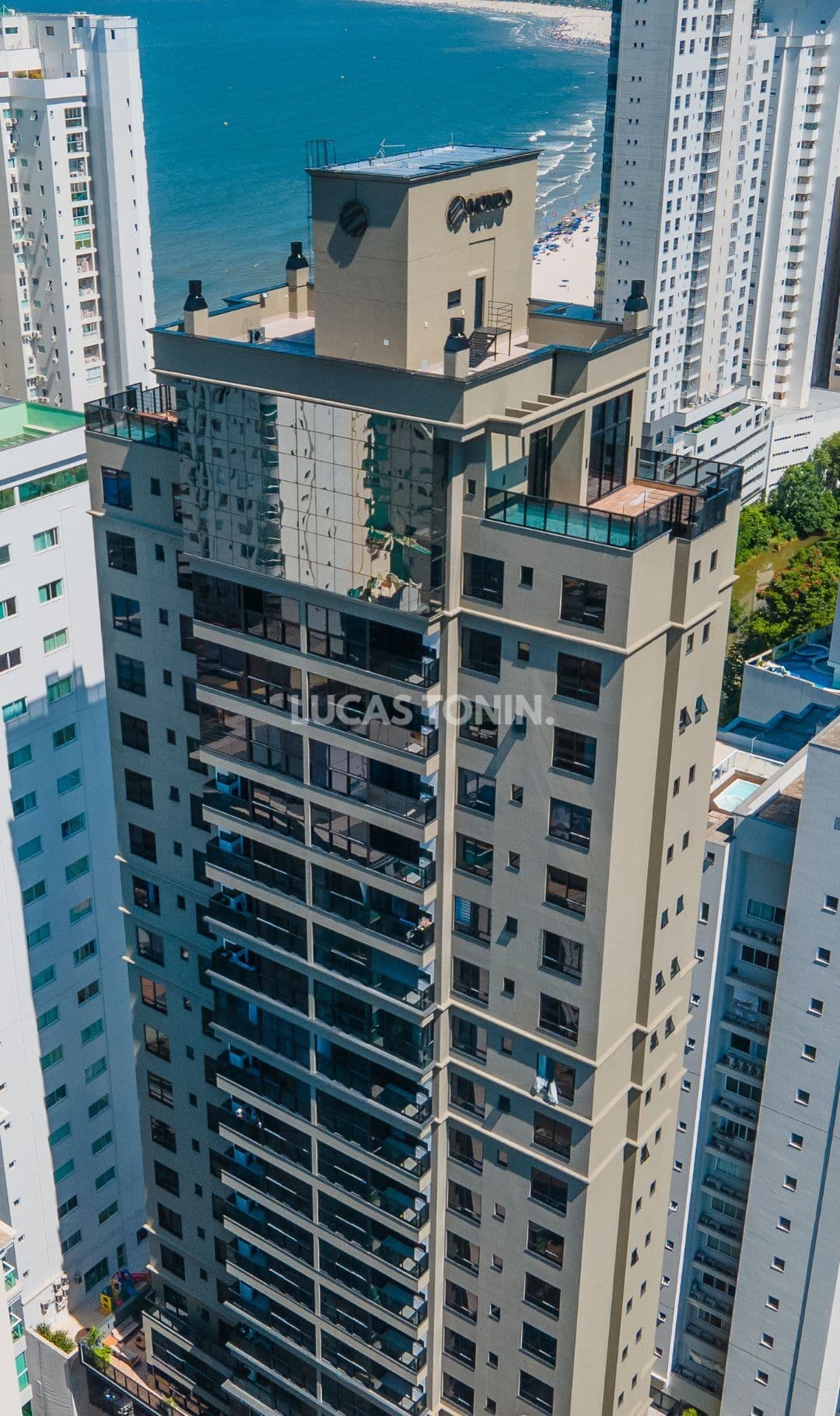 Apartamento 4 Suítes e 2 Vagas Riomaggiore Residenze Quadra Mar Balneário Camboriú
