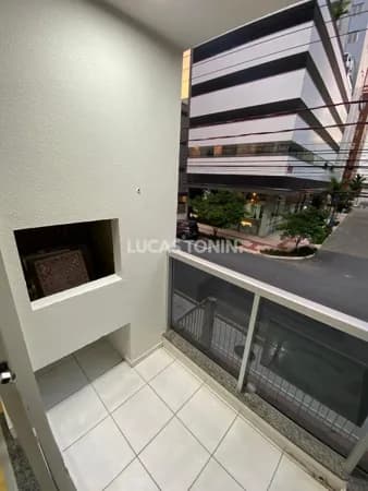 Apartamento 2 Quartos e 1 Vaga Ponta da Cruz Quadra Mar Balneário Camboriú