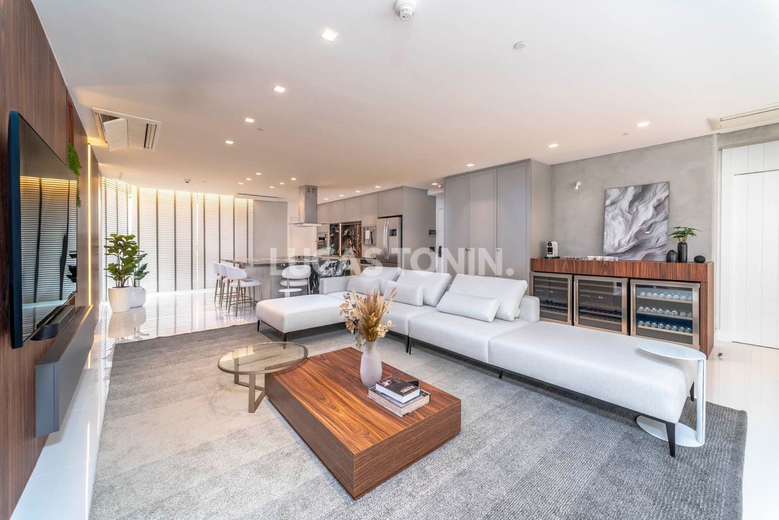 Apartamento Mobiliado Decorado no Yachthouse 4 Suítes 3 Vagas Barra Sul Balneário Camboriú