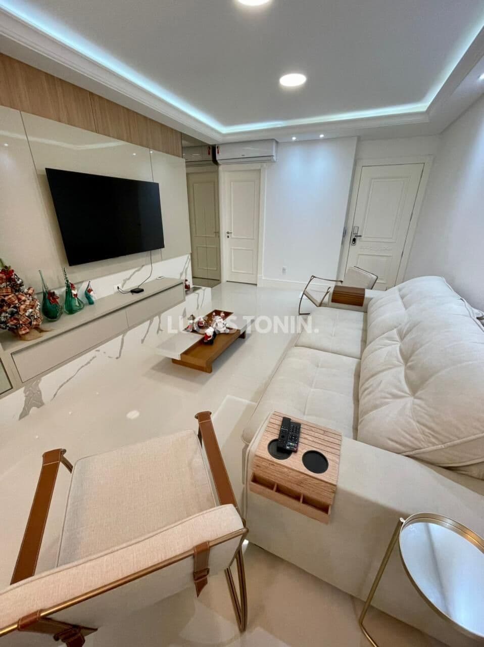 Apartamento Diferenciado Mobiliado 3 Suítes e 3 Vagas Le Tre Torri Quadra Mar Itapema
