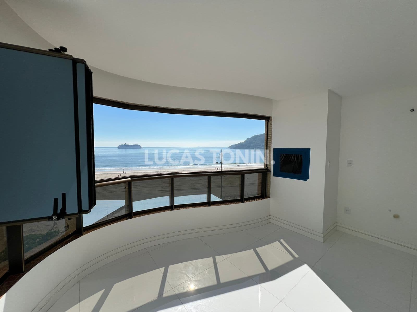 Apartamento Frente Mar Vale Dourado 110m² 3 Quartos e 2 Vagas Barra Sul