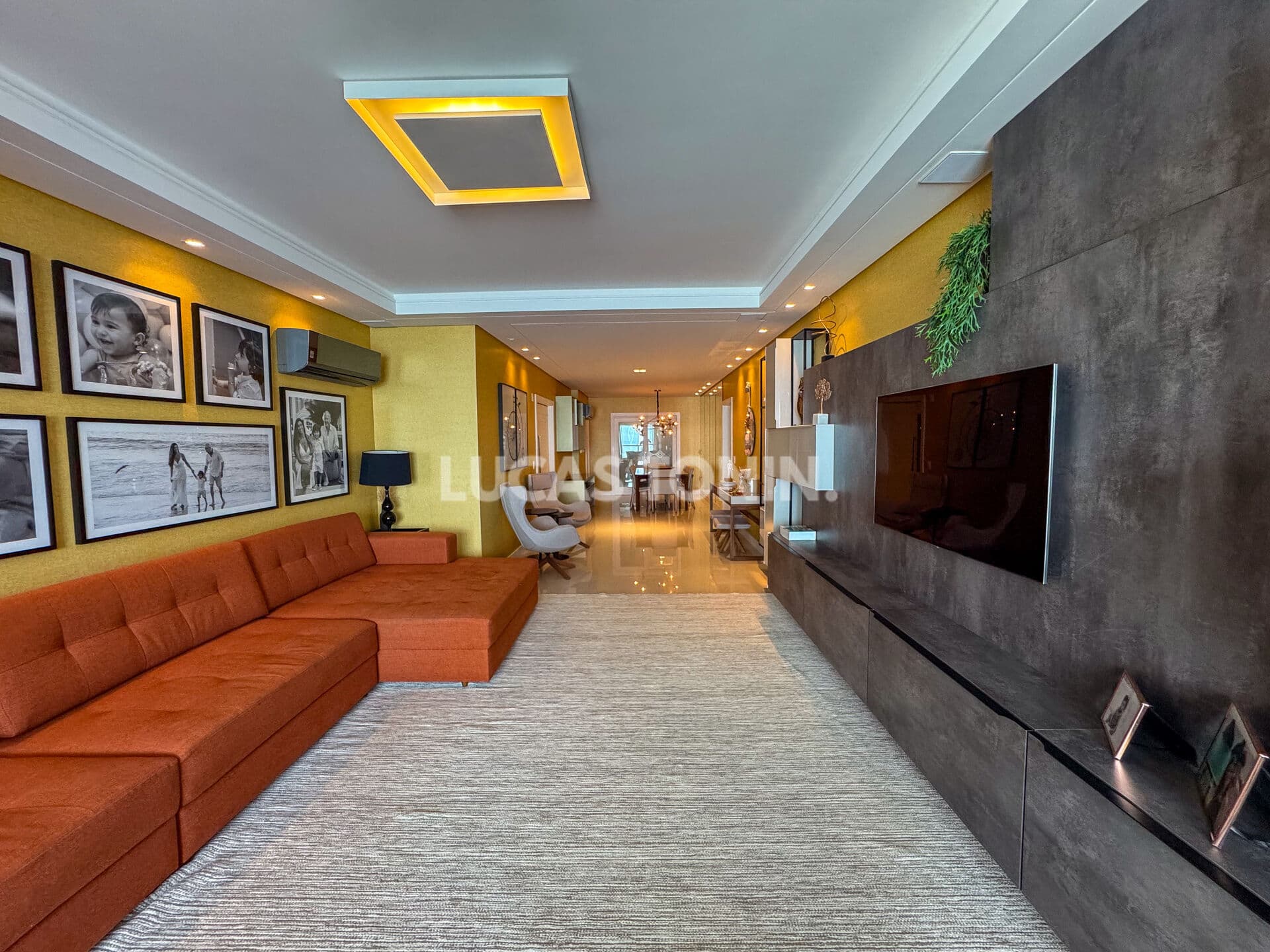 Apartamento Mobiliado 3 Suítes e 6 Vagas Diamond Hill Frente Mar Balneário Camboriú