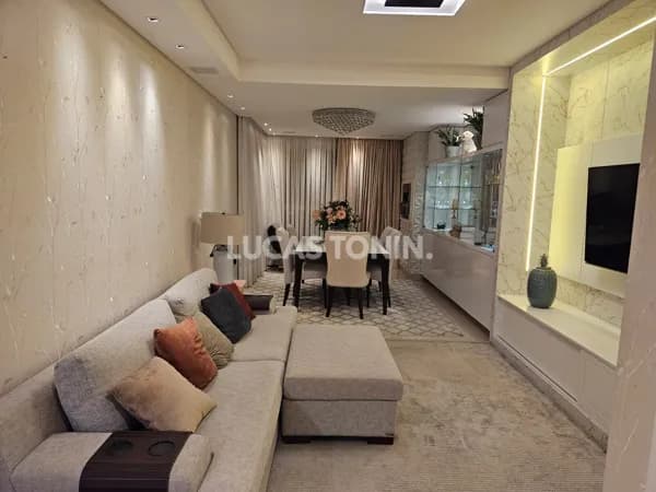 Apartamento Mobiliado no Imperio das Ondas Barra Norte com 2 Suítes e 2 Demi 6 Vagas Oportunidade
