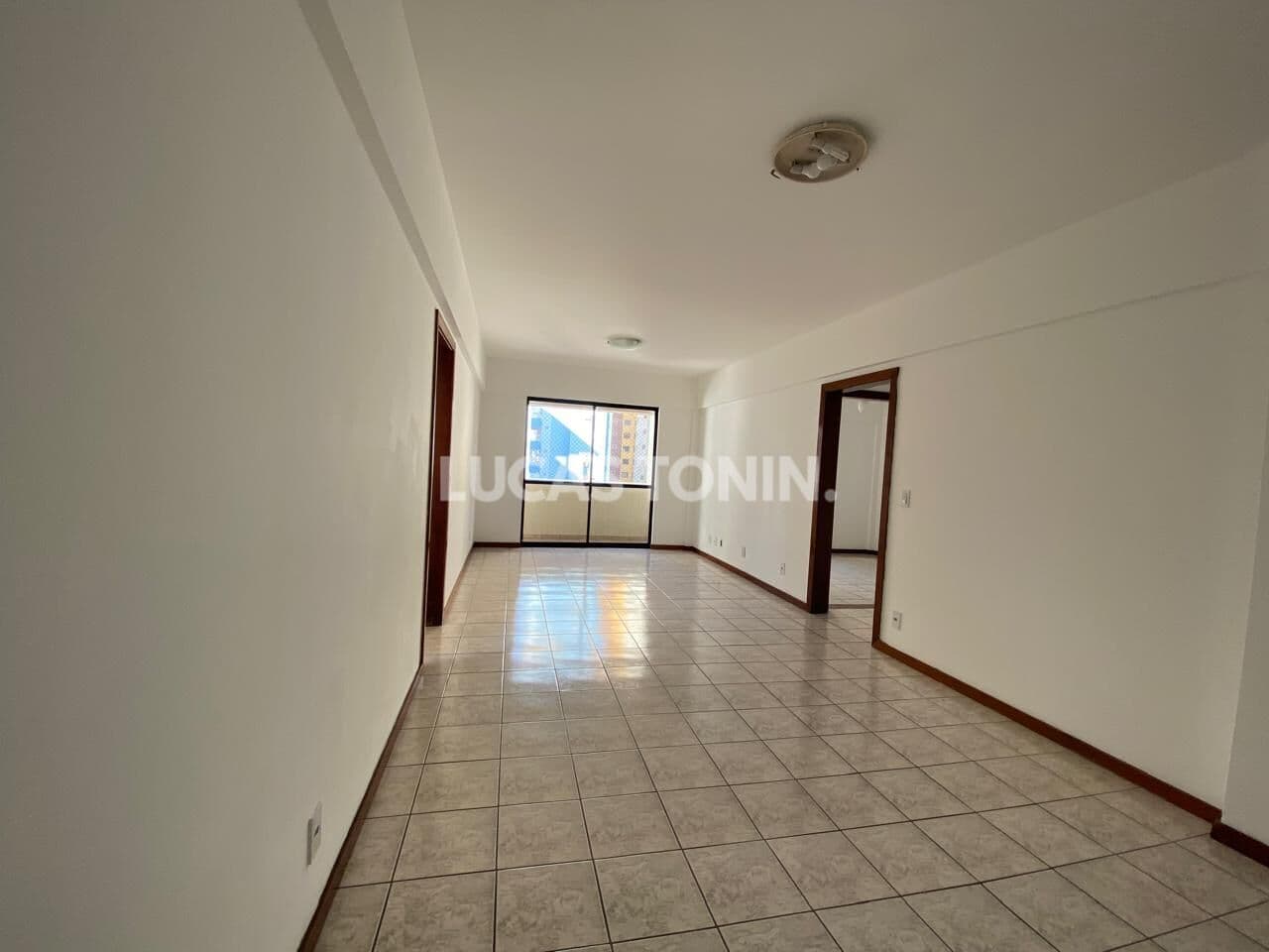 Apartamento Quadra Mar 2 Quartos sendo 1 Suíte 1 Vaga Mobiliado Locação Anual Vista Mar Balneário