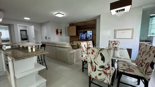 Apartamento Centro de Balneário Mobiliado e Equipado com 3 Suítes 2 Vagas Oportunidade