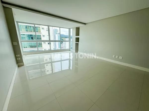 Apartamento 3 Suítes e 3 Vagas Torremolinos Quadra Mar Balneário Camboriú