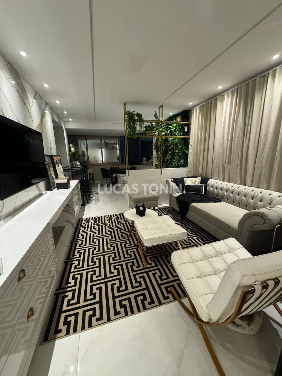 Apartamento Mobiliado 3 Suítes e 1 Vaga Morada do Sol Frente Mar Balneário Camboriú