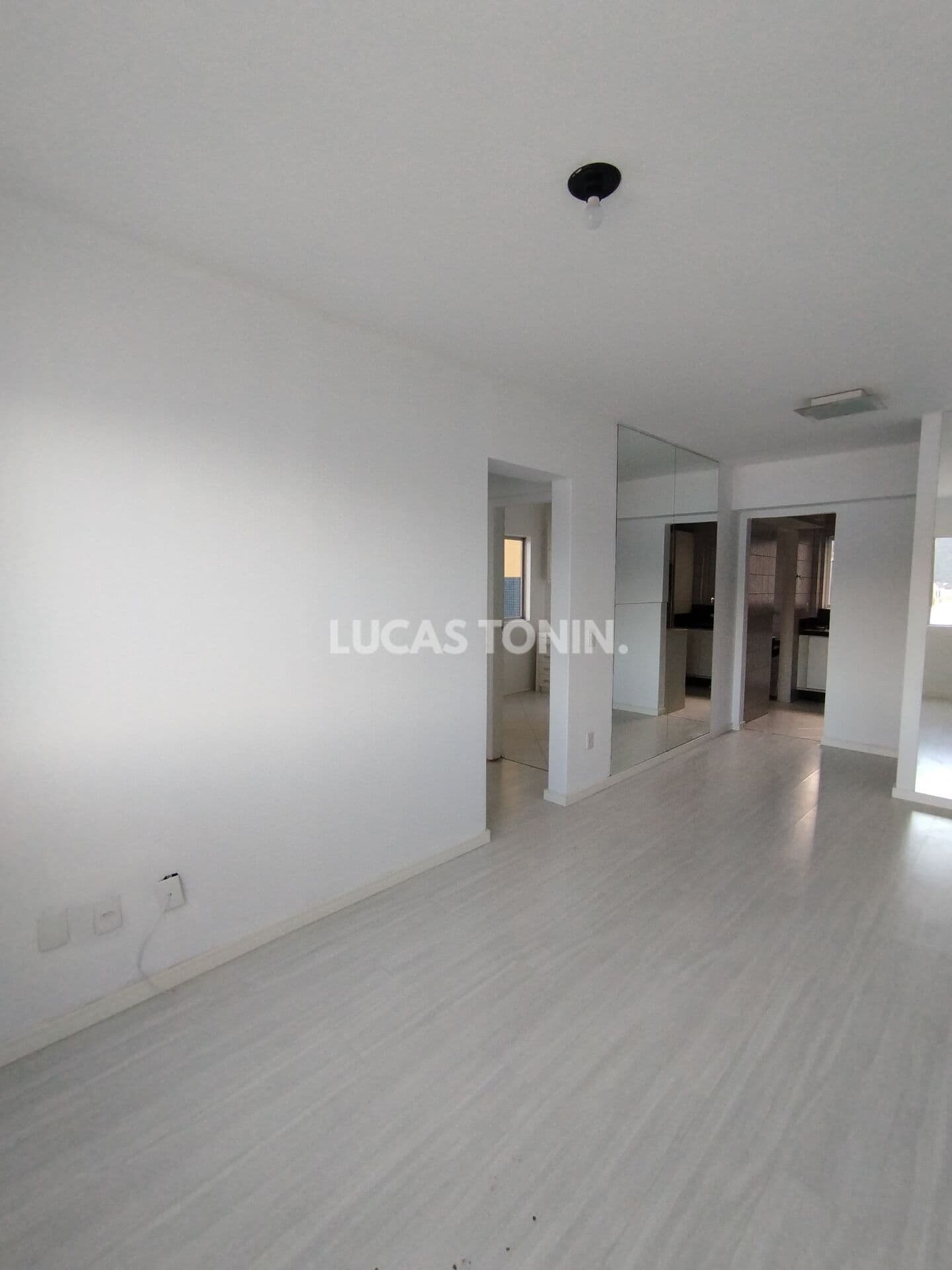 Apartamento 2 Quartos Sendo 1 Suíte Alice Frente Mar Balneário Camboriú