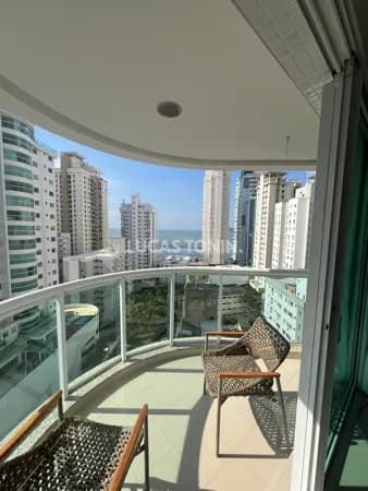 Apartamento Mobiliado 3 Suítes e 2 Vagas Villa Florence Quadra Mar Balneário Camboriú