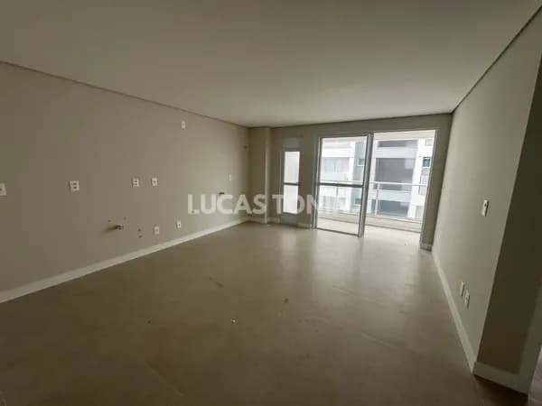 Apartamento com 2 Quartos Sendo 1 Suíte Garden Club São João Itajaí