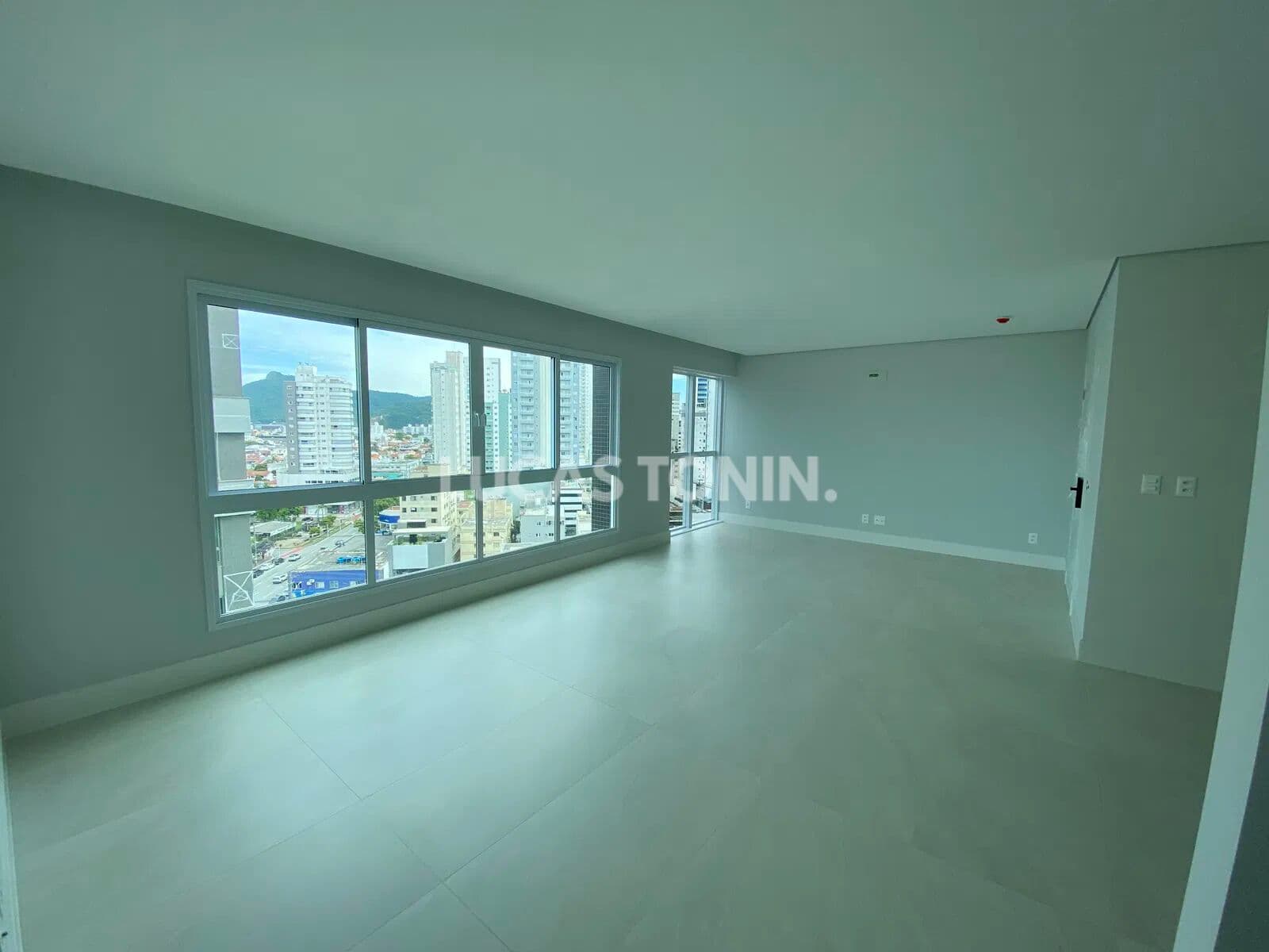 Apartamento 4 Quartos Sendo 2 Suítes Solar di Capri Próximo Mar Balneário Camboriú