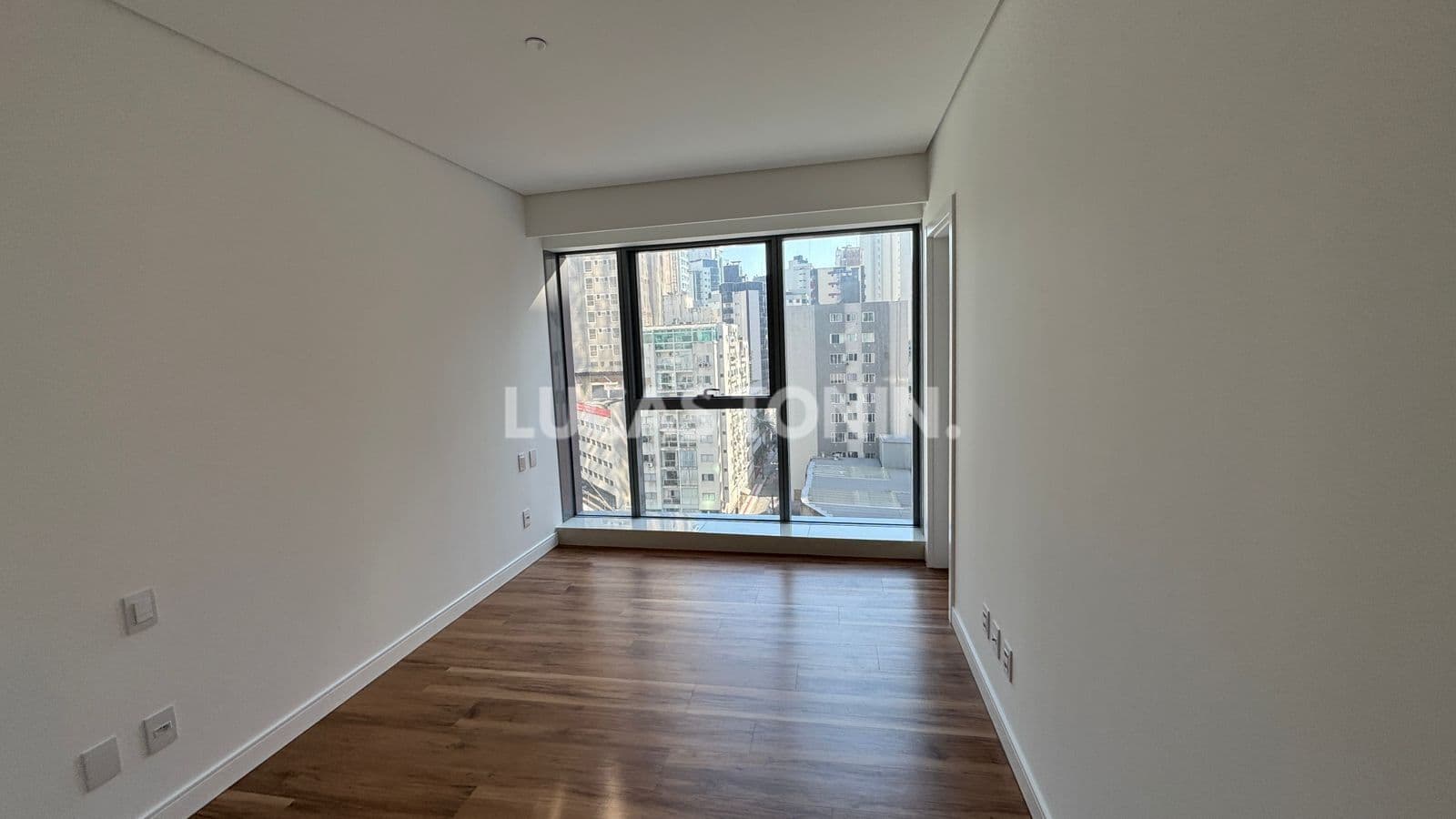 Apartamento 4 Suítes e 2 Vagas Vitra By Pininfarina Quadra Mar Balneário Camboriú