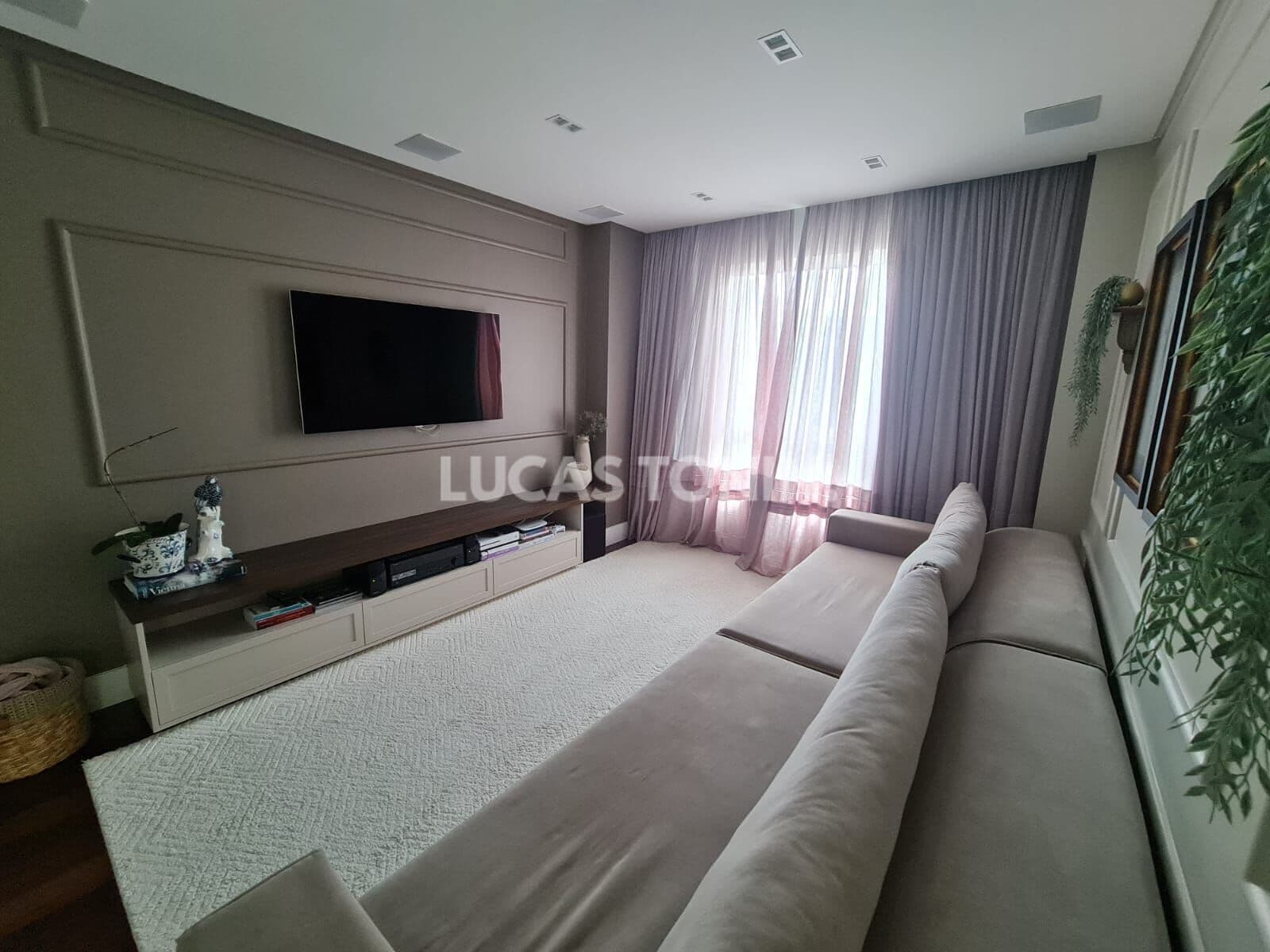 Cobertura Duplex Mobiliado 4 Suítes e 4 Vagas Alvorada Próximo Mar Meia Praia Itapema