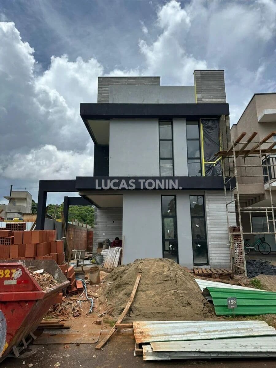 Casa Duplex em Condominio Vivendas do Parque com 3 Quartos Sendo 1 Suíte e 1 Vaga Curitiba
