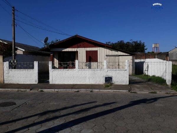 Casa Madeira para Venda em Portinho Laguna-SC
