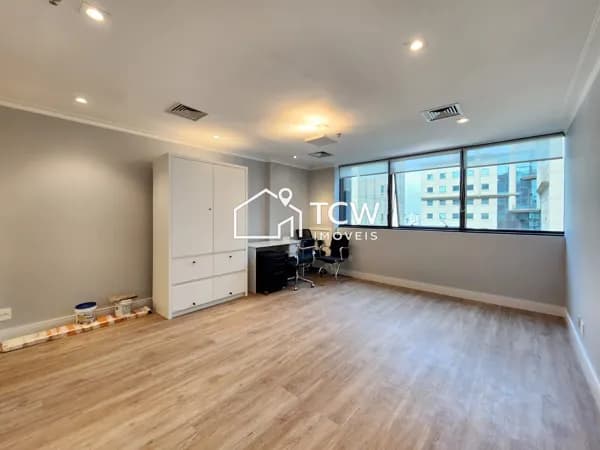 Sala/Conjunto em São Paulo - Moema