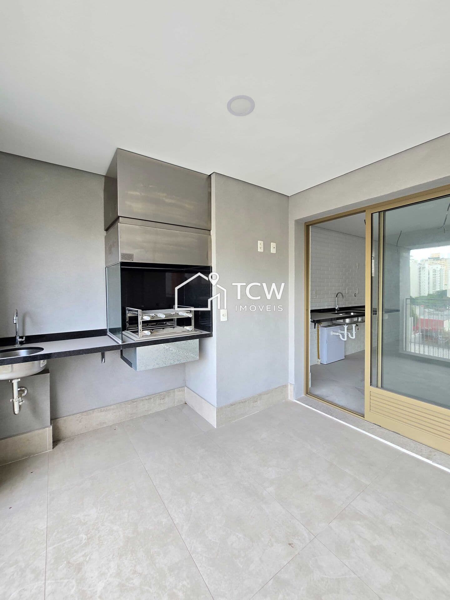 Apartamento à venda no Moema