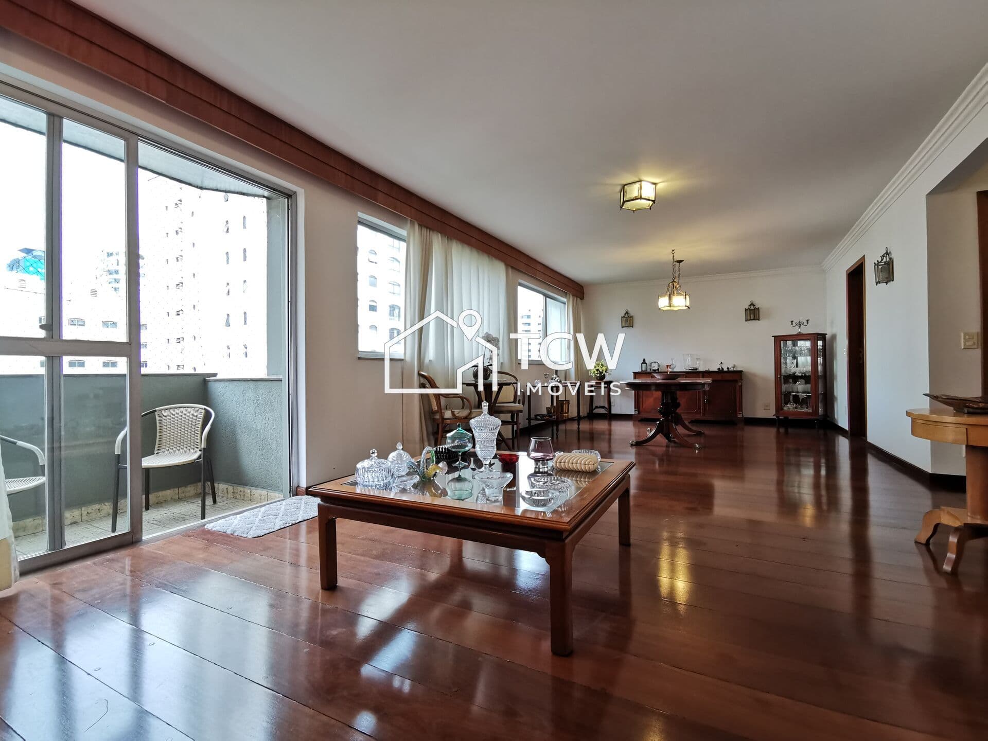 Apartamento 4 Quartos à venda em Moema