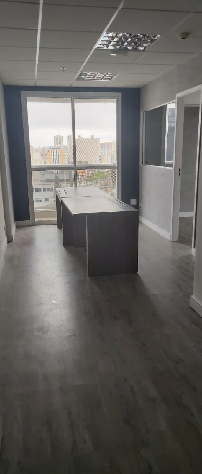 Sala comercial para alugar 36m2 no Liberdade