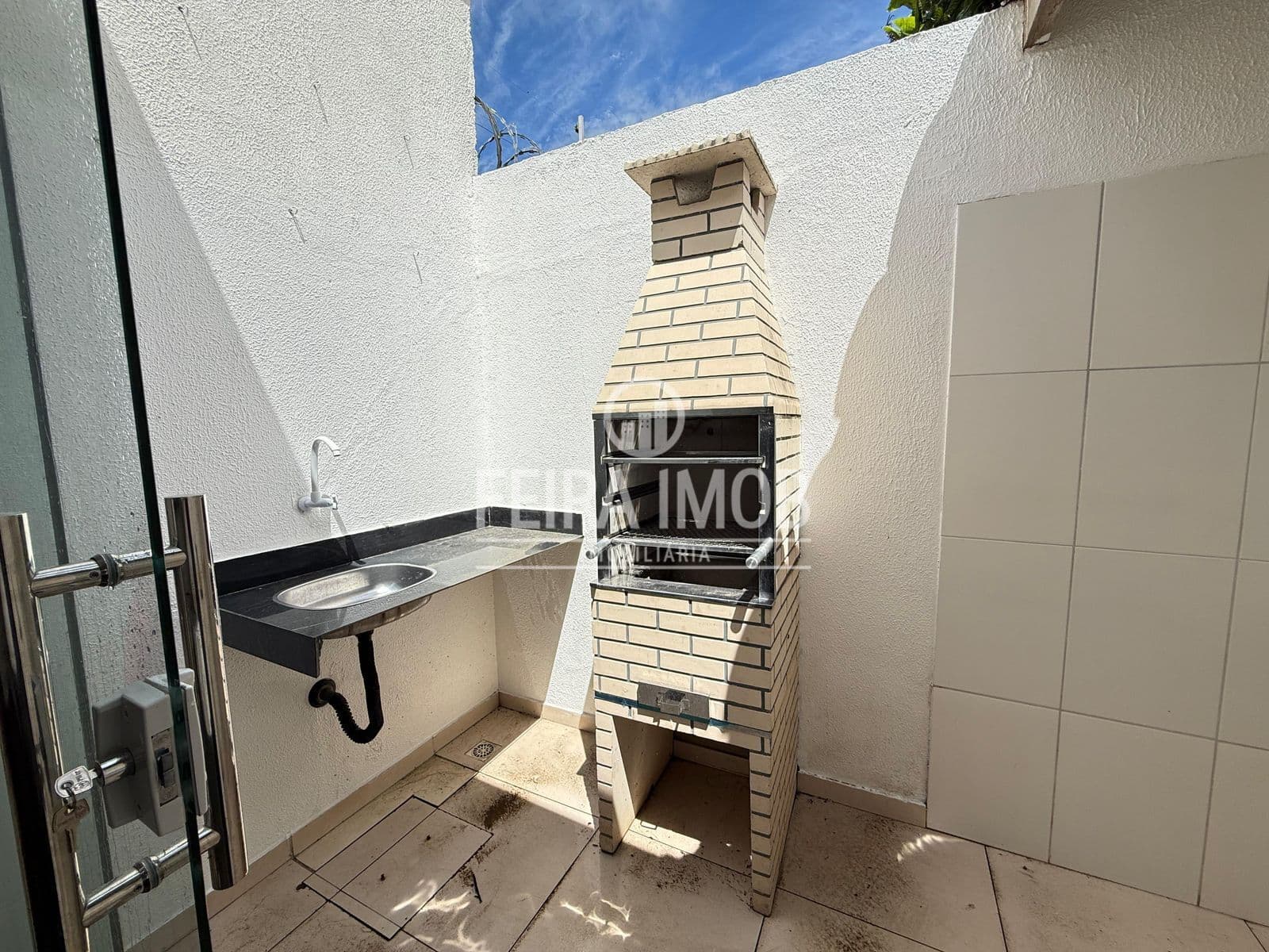 Casa para locação condomínio Vive La Vie