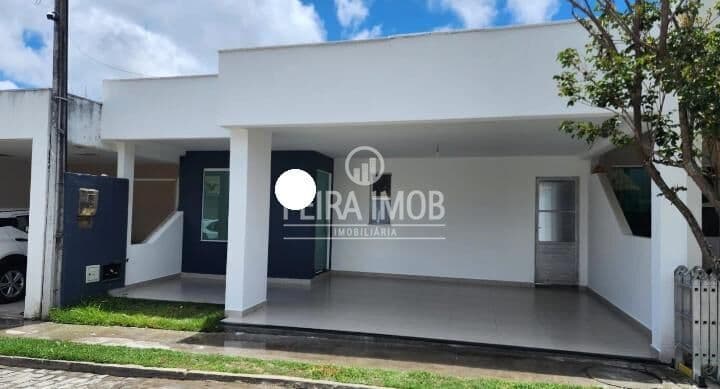 Casa 2/4 sendo 1 suite com garagem coberta 2 carros, no Sim na Av principal Artemia Pires