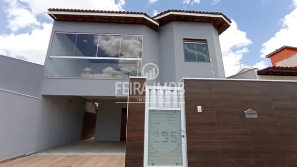 CASA 4/4 NO BAIRRO CIDADE NOVA