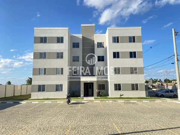 Apartamento Padrão 2/4 em condomínio no Sim