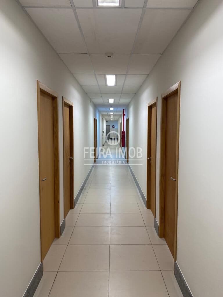SALAS NO 4° ANDAR NA AVENIDA GETULIO VARGAS