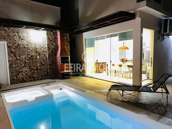Casa 3 suítes com piscina próximo a Fraga Maia