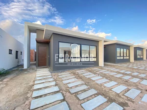 CASA 3/4 COM SUITE NO BAIRRO SIM
