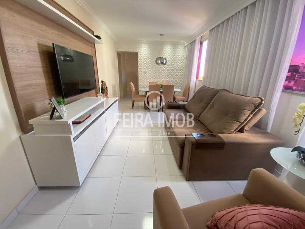 Casa 2/4 sendo um suite e varanda em Salvador